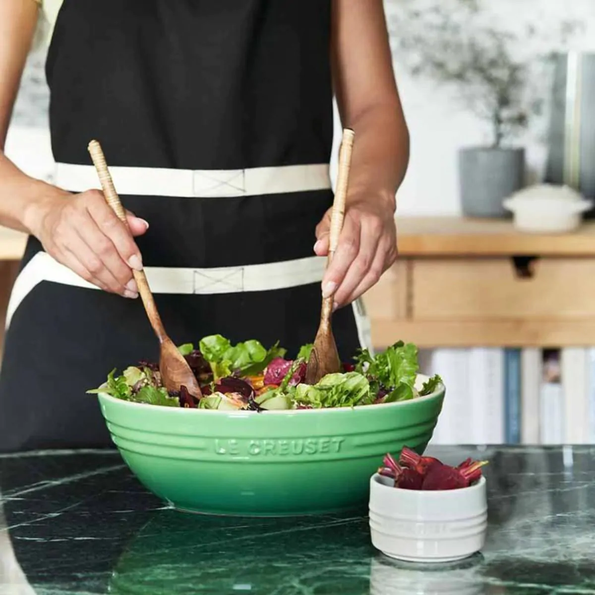 Le Creuset Oval Serve Bowl Bamboo