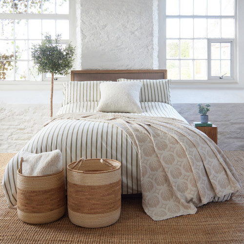 Juliet Bedspread Off-White & Beige