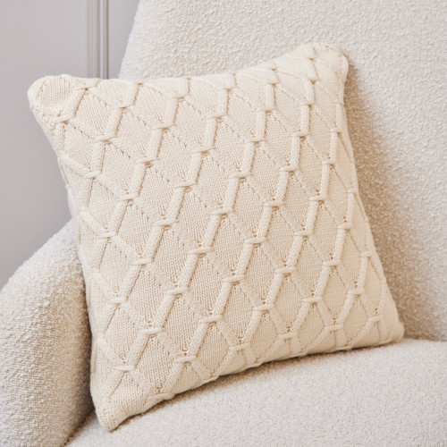 Natural Cable Diamond Cushion