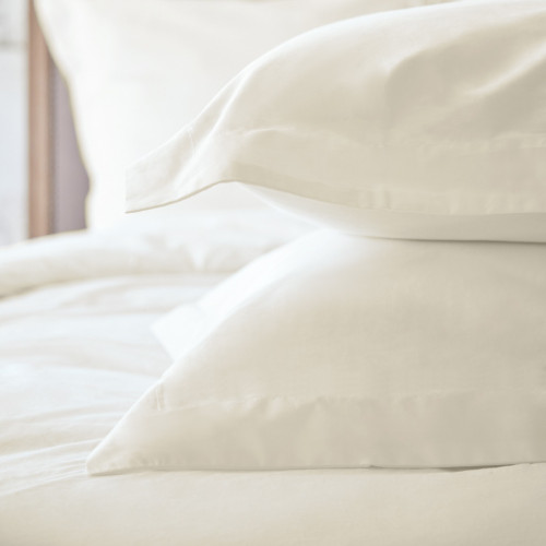 Off White 2 Oxford Pillowcases