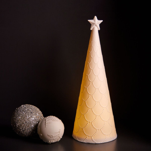 Scalloped LED Tree