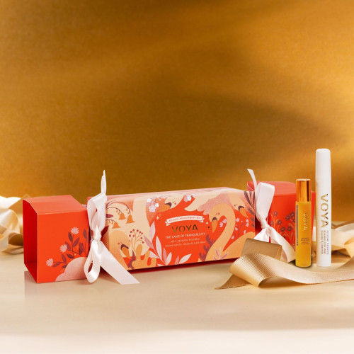 Voya Christmas Cracker Gift Set 