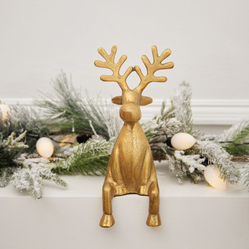 Cupid Ledge Sitting Reindeer