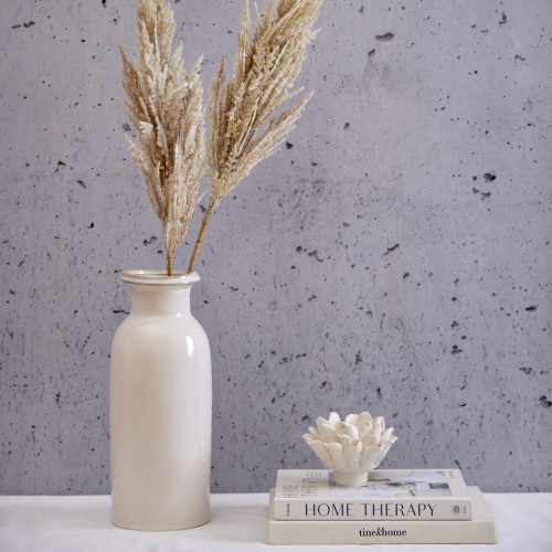 evora vase made from stoneware