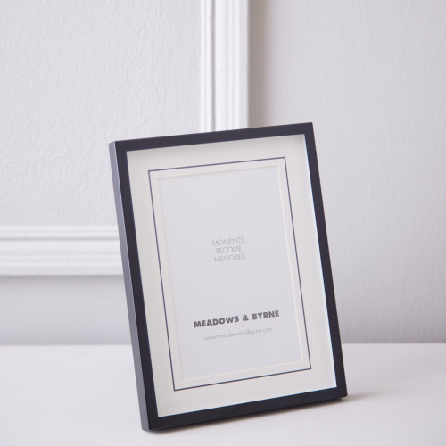 Icon Photo Frame in Black