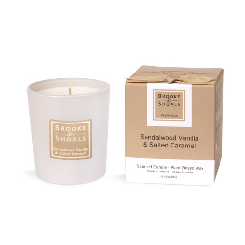 sandalwood vanilla and salted caramel 190g scented single wick candle