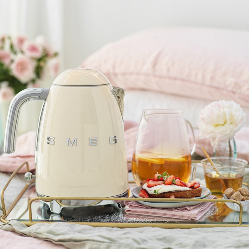 Smeg Cream Kettle